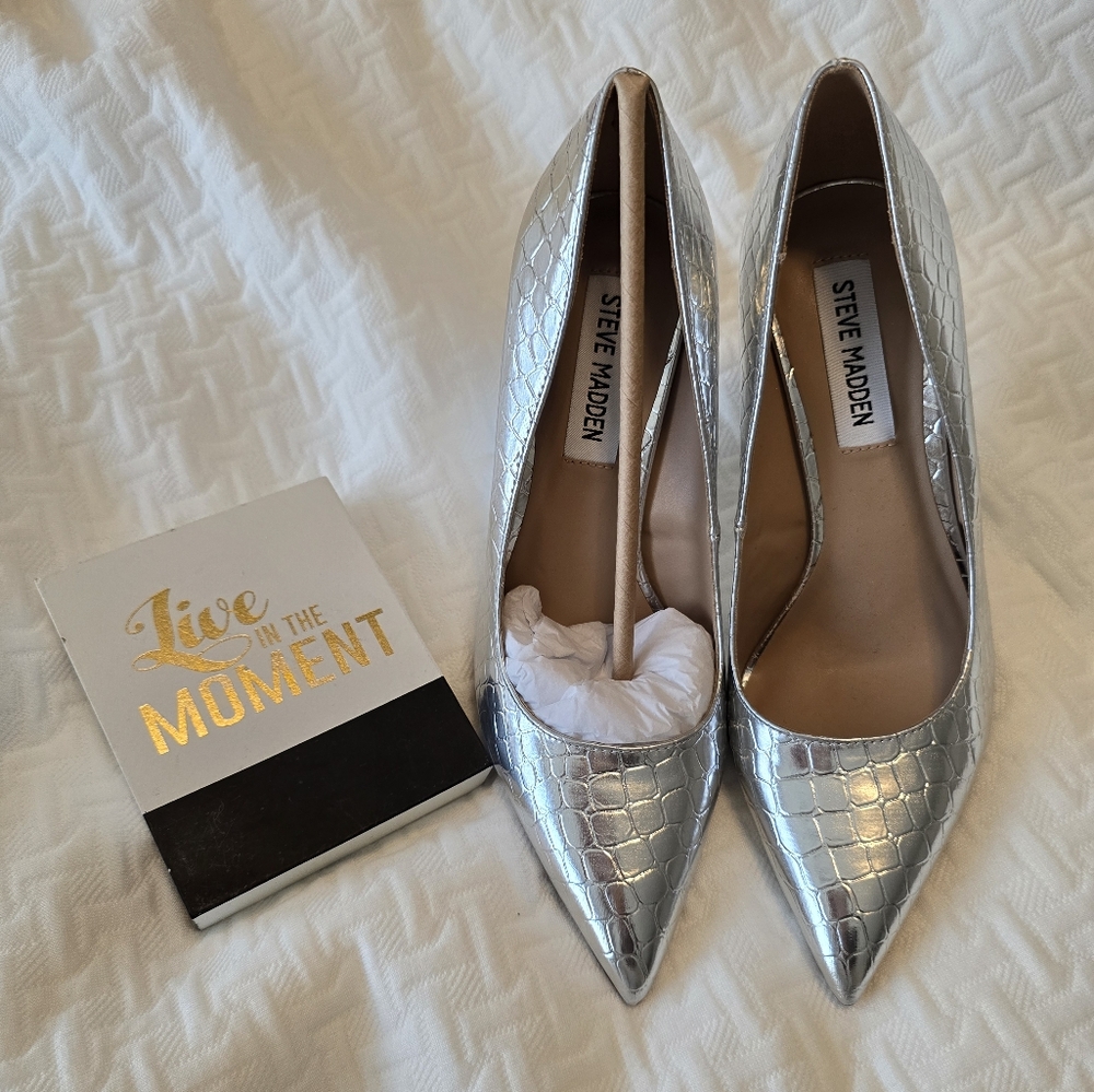 Silver-lining..SM Rival Metallic Crocodile Embossed Wedge